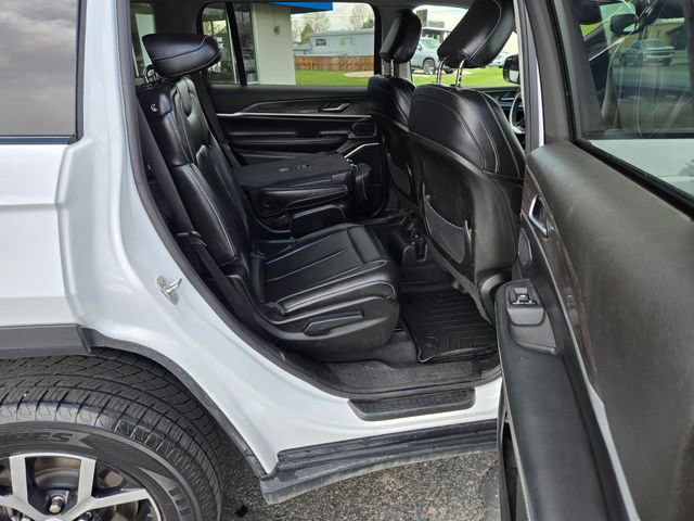 Used 2023 Jeep Grand Cherokee L Limited AWD/4WD image 28