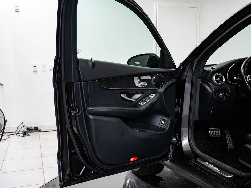 Certified 2022 Mercedes-Benz GLC 300 4MATIC image 27