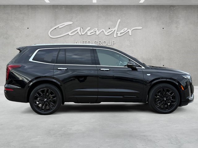 Certified 2022 Cadillac XT6 Premium Luxury w/ LPO, ONYX Package FWD image 16