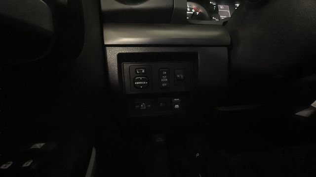 Used 2018 Toyota Tundra SR5 AWD/4WD image 11