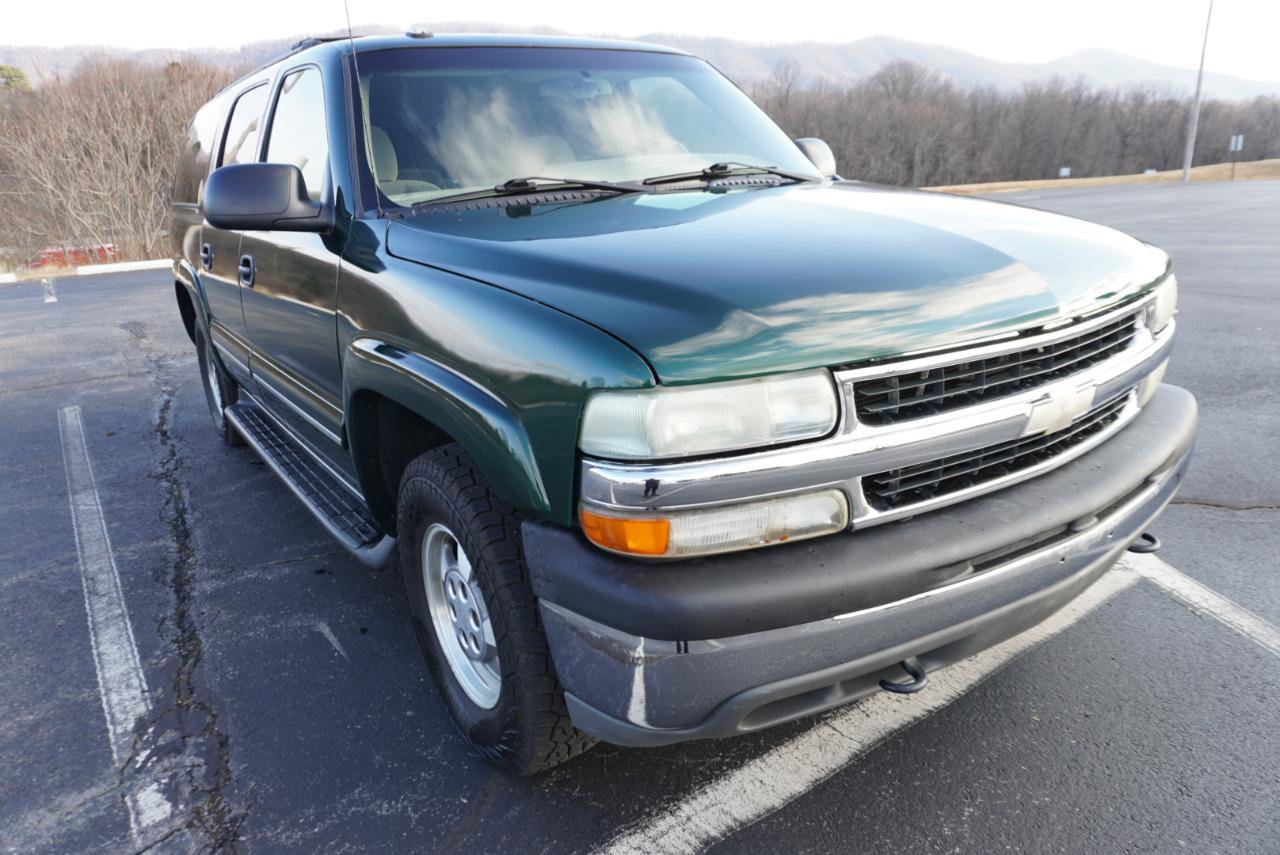 Used 2003 Chevrolet Suburban LS w/ LS Preferred Equipment Group image 4