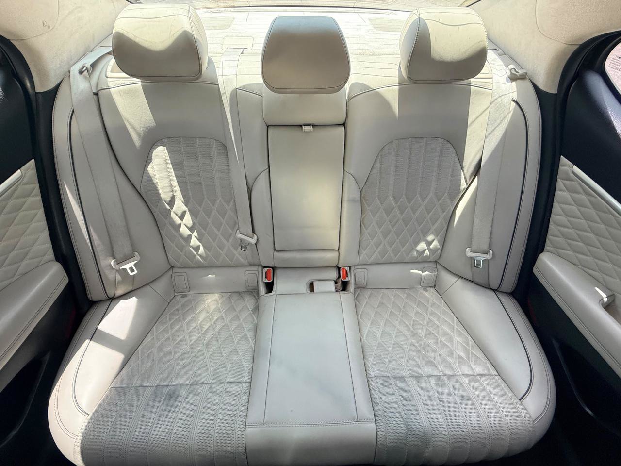 Used 2019 Genesis G70 2.0T Advanced w/ Dynamic Package RWD image 18
