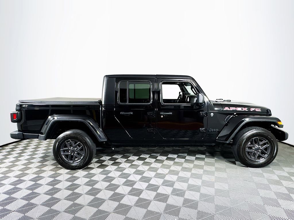 Used 2024 Jeep Gladiator Sport AWD/4WD image 8