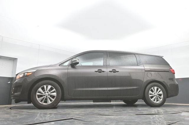 Used 2017 Kia Sedona LX w/ LX Essentials Premium Package FWD image 30
