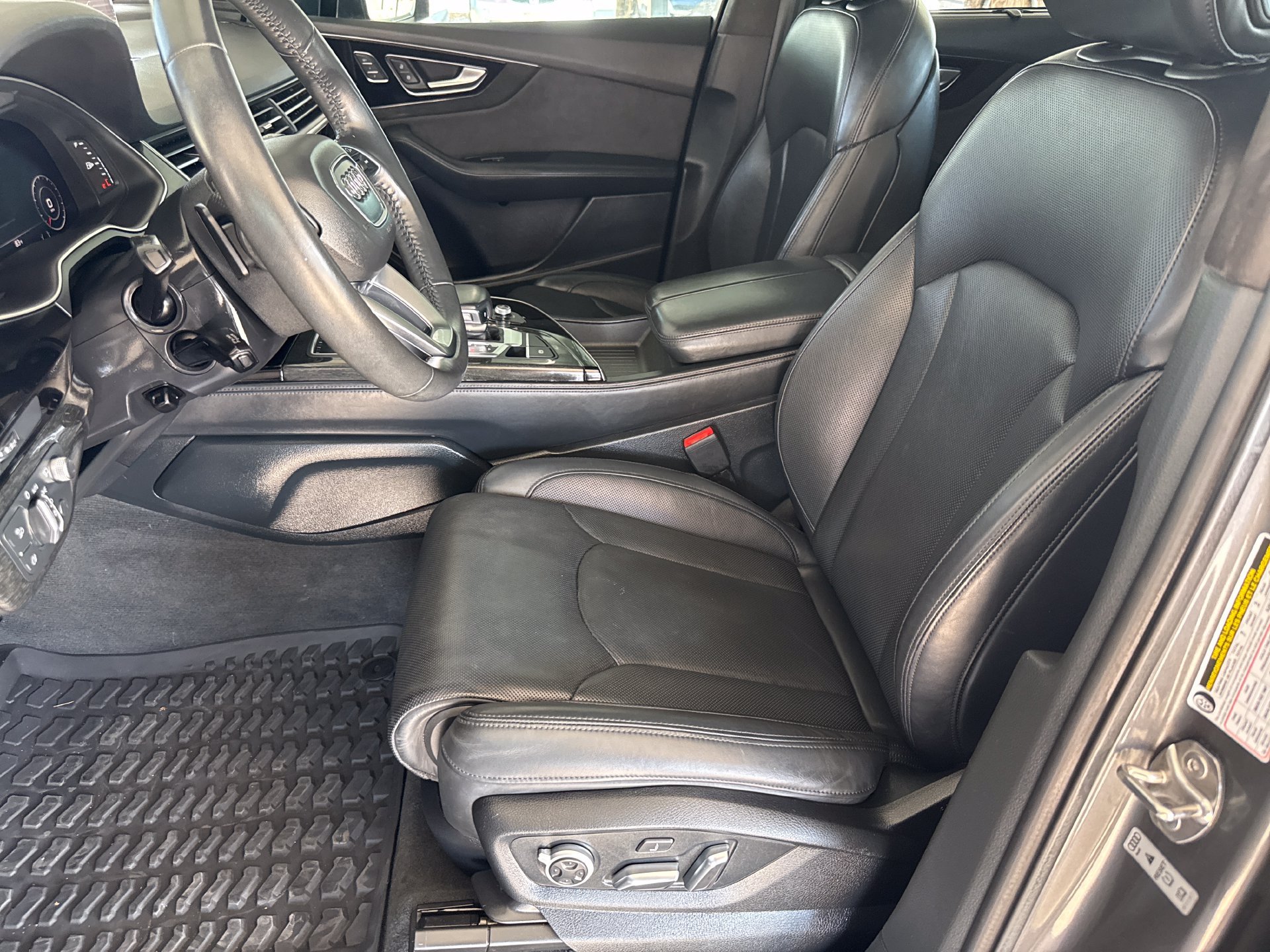 Used 2019 Audi Q7 3.0T Prestige w/ Prestige Package AWD/4WD image 14