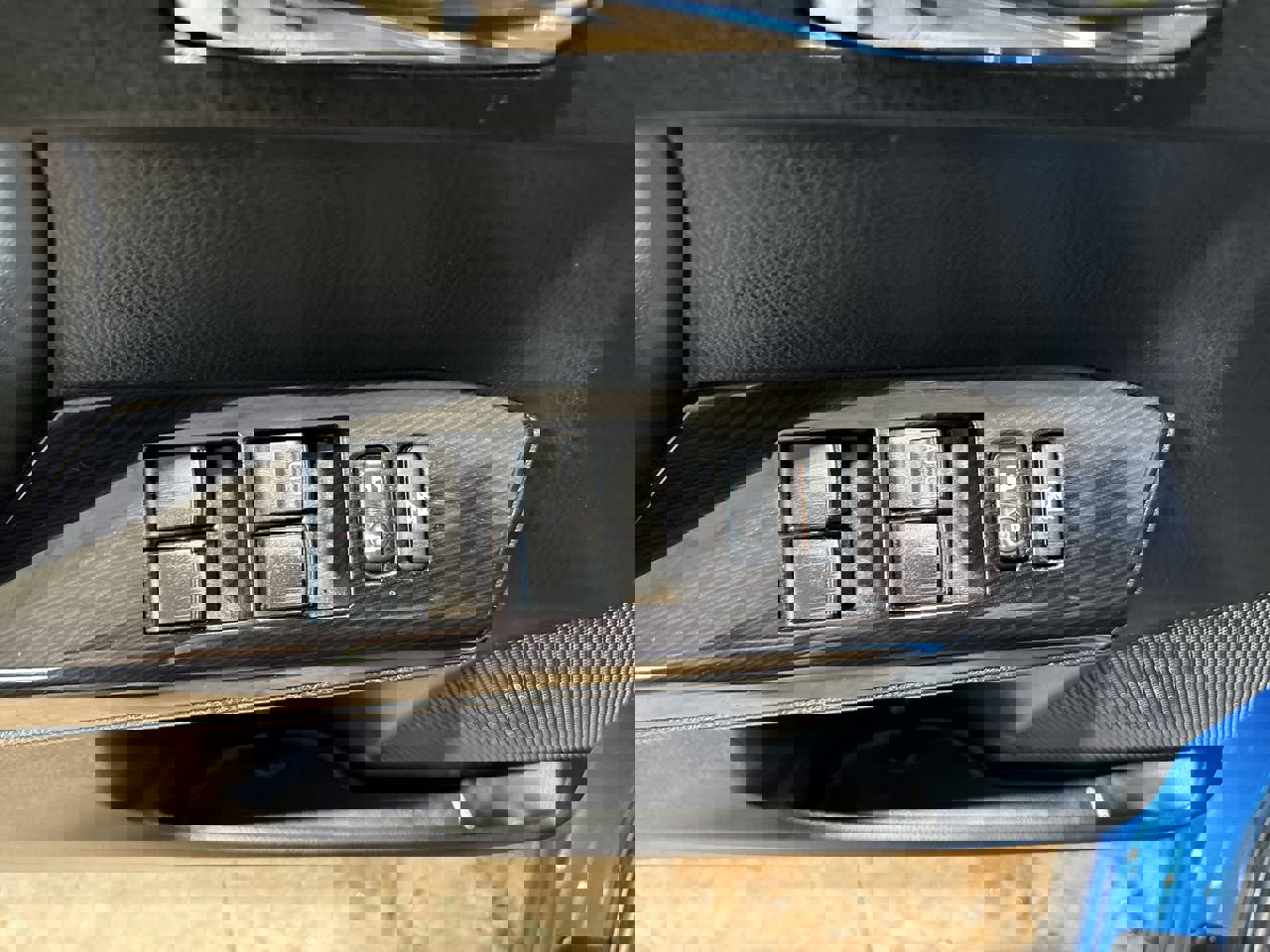 Used 2016 Toyota RAV4 SE image 13