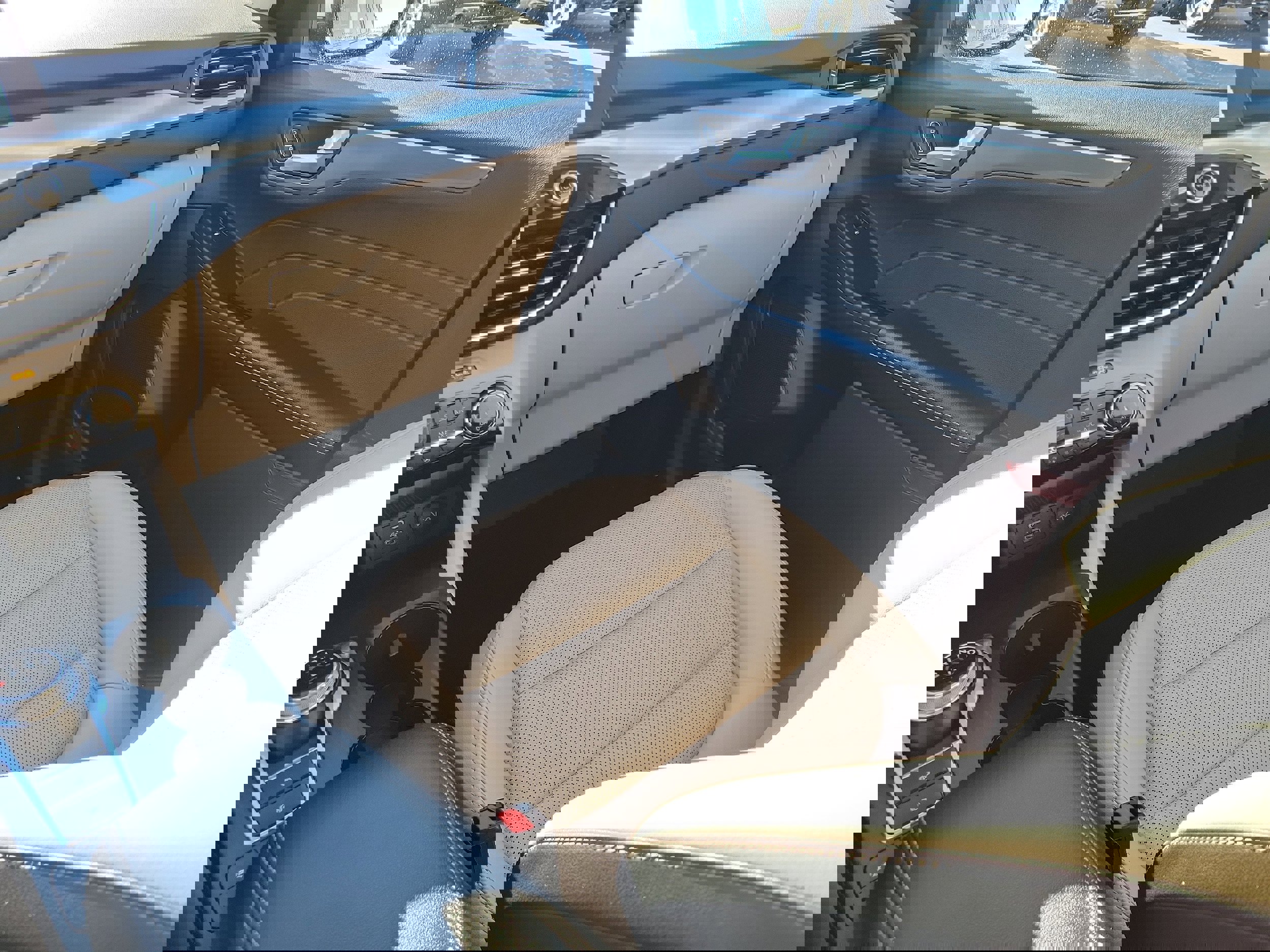 Certified 2022 Ford Escape Titanium image 15