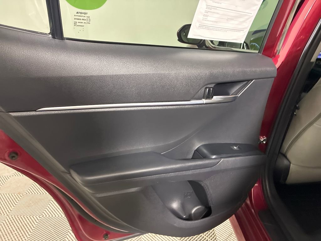 Used 2019 Toyota Camry LE image 24