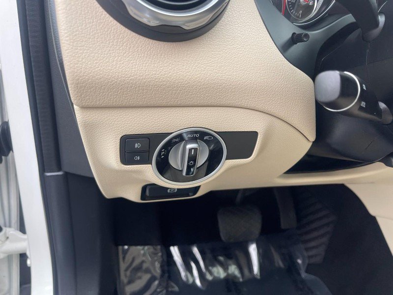 Used 2018 Mercedes-Benz GLA 250 w/ Premium Package image 24