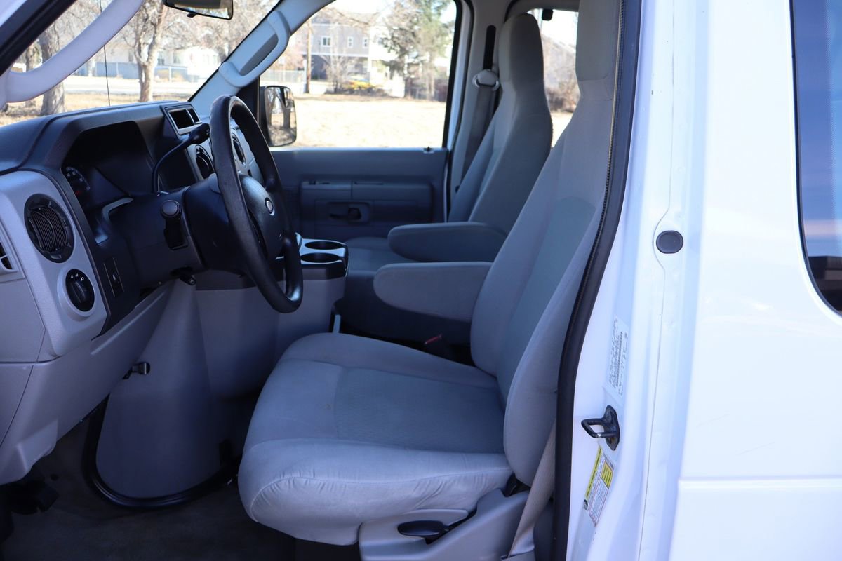 Used 2012 Ford E-350 and Econoline 350 XLT image 19