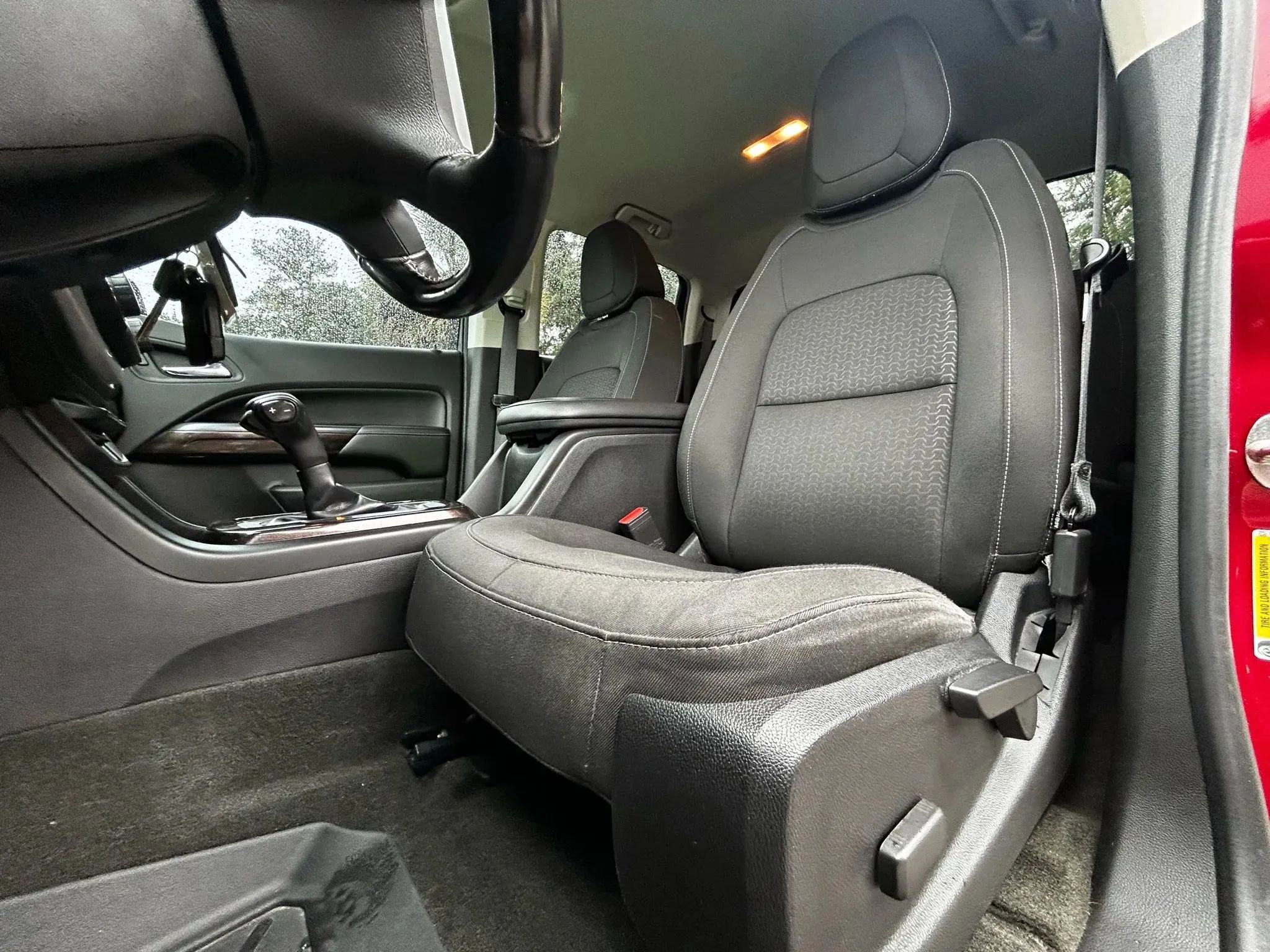 Used 2018 GMC Canyon SLE w/ SLE Convenience Package image 31