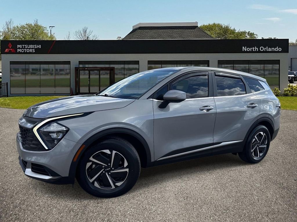 Used 2023 Kia Sportage LX FWD image 1