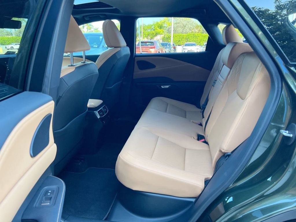 Certified 2025 Lexus RX 350 Premium w/ Accessory Package (Z1) image 19