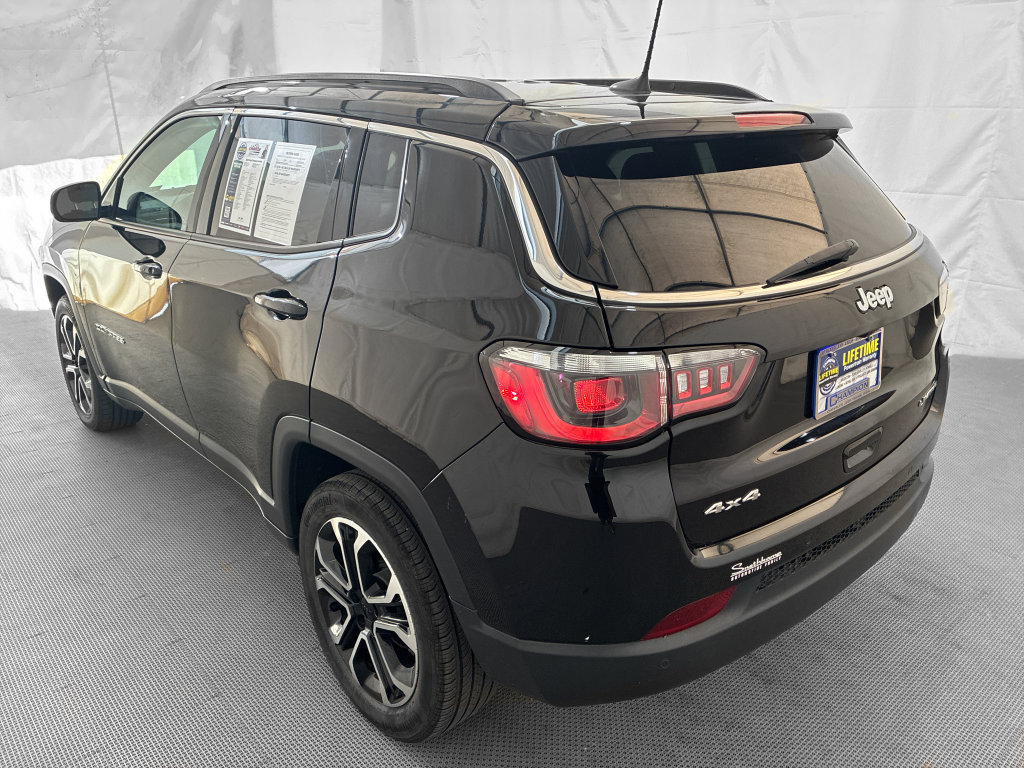 Used 2023 Jeep Compass Limited AWD/4WD image 5