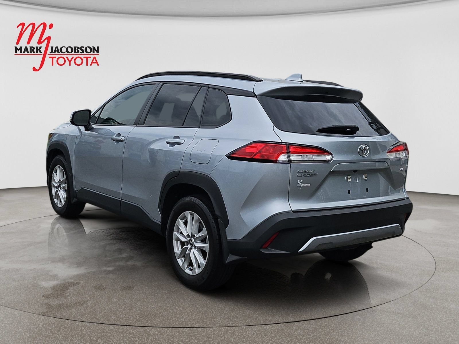 Used 2023 Toyota Corolla Cross LE w/ Moonroof Package FWD image 14