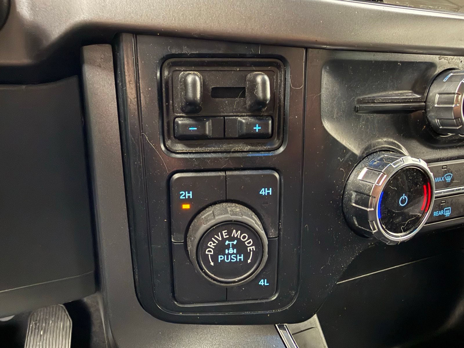 Used 2025 Ford F150 XLT w/ Equipment Group 301A Standard AWD/4WD image 24
