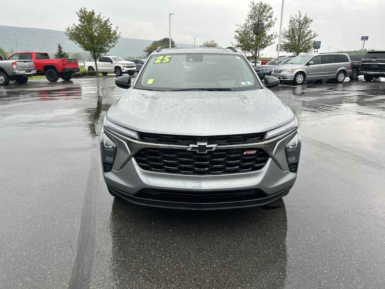 New 2025 Chevrolet Trax RS w/ Sunroof Package FWD video 2