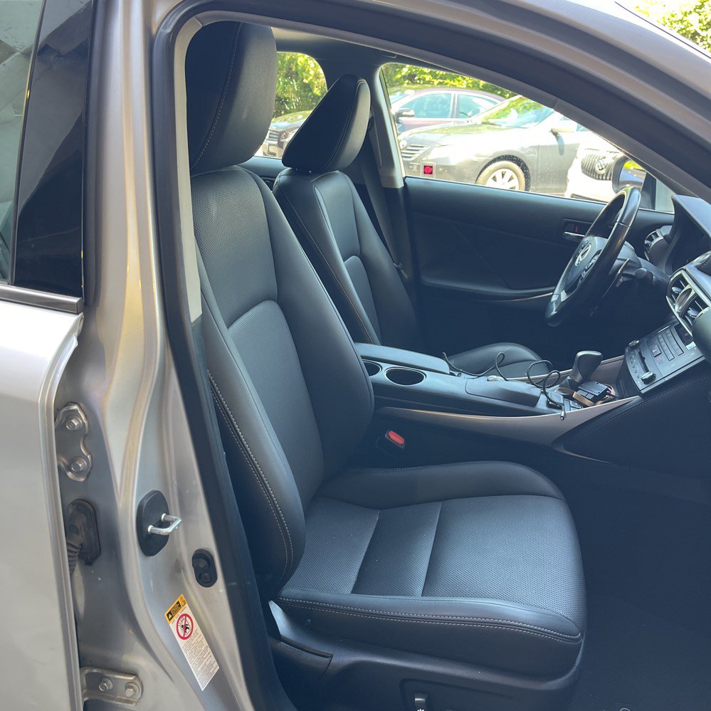 Used 2016 Lexus IS 300 AWD w/ Navigation System Package image 7