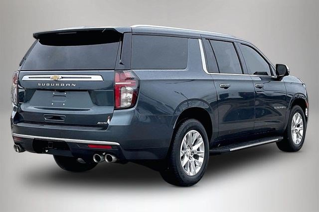 Used 2021 Chevrolet Suburban Premier w/ Premium Package RWD image 7