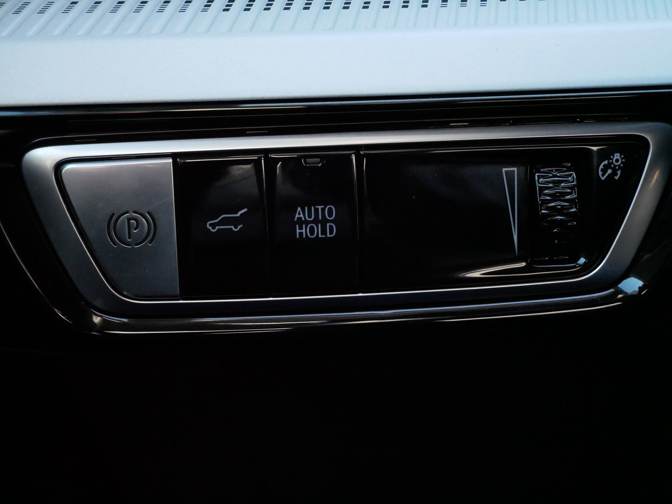 Certified 2025 Cadillac Optiq Sport 2 w/ LPO, Floor Liner Package image 26