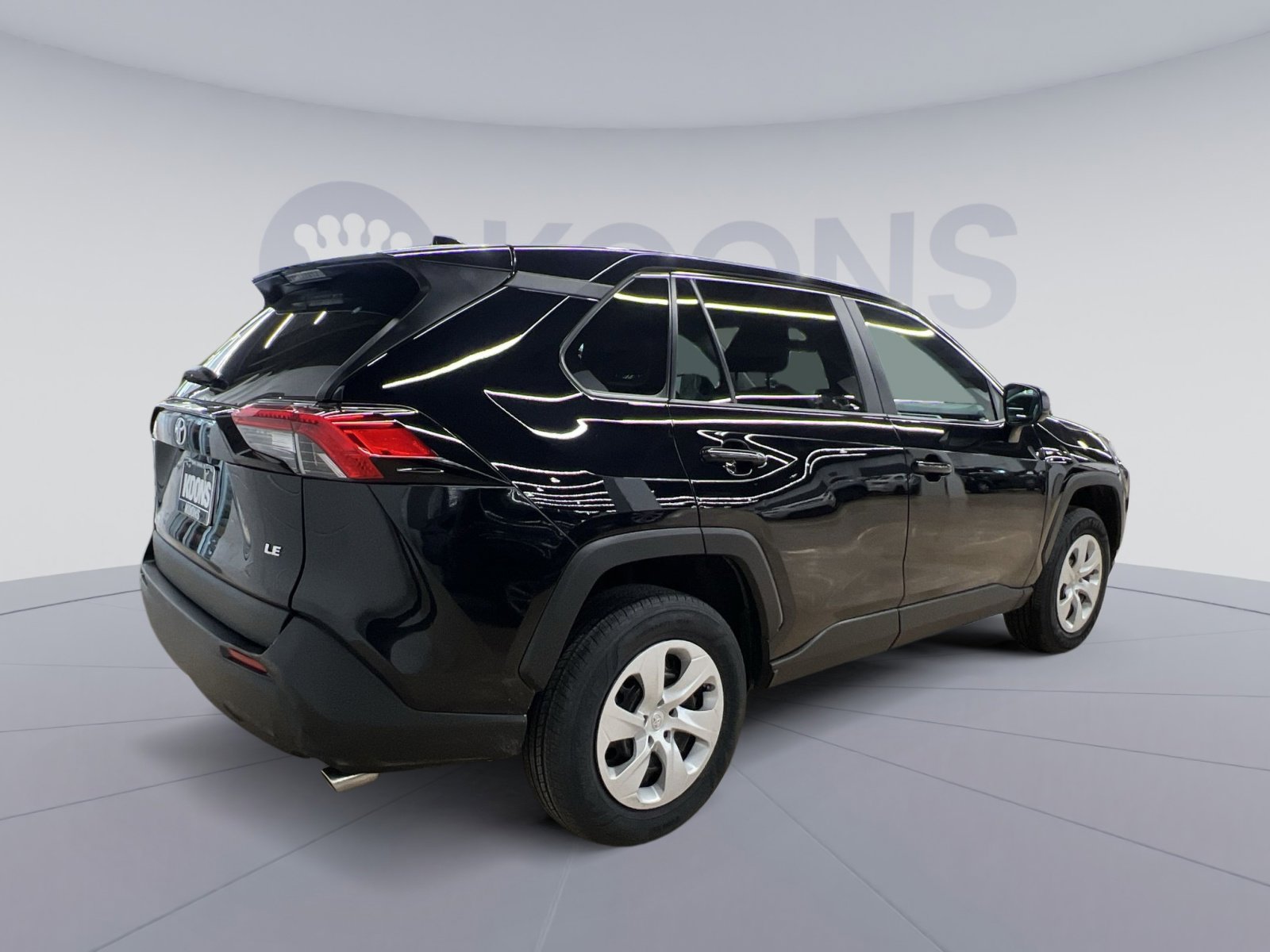 Used 2024 Toyota RAV4 LE image 4