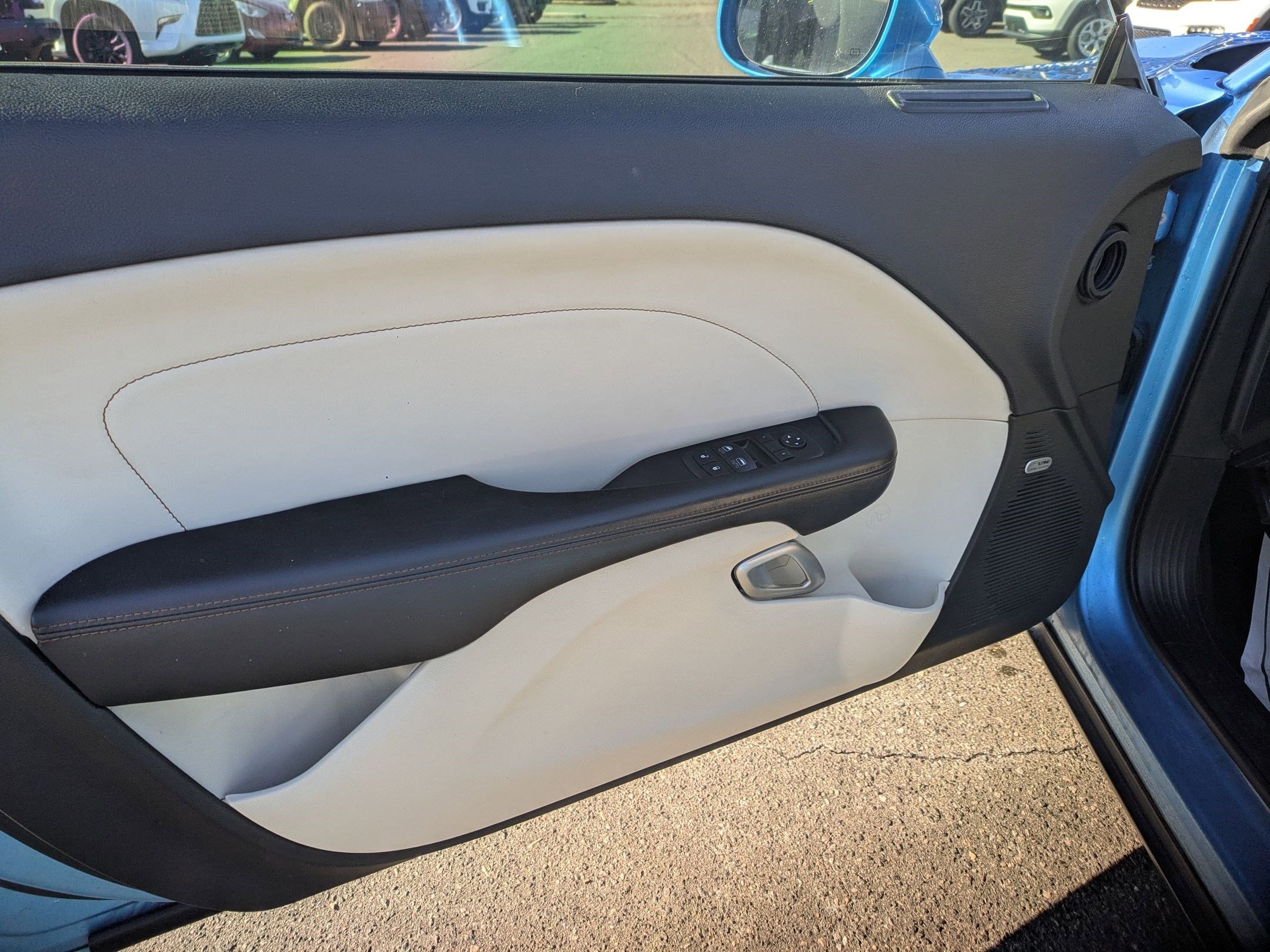 Used 2016 Dodge Challenger SXT Plus image 15