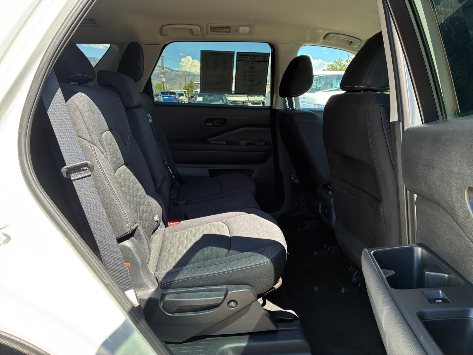 Used 2025 Nissan Pathfinder SV AWD/4WD image 28