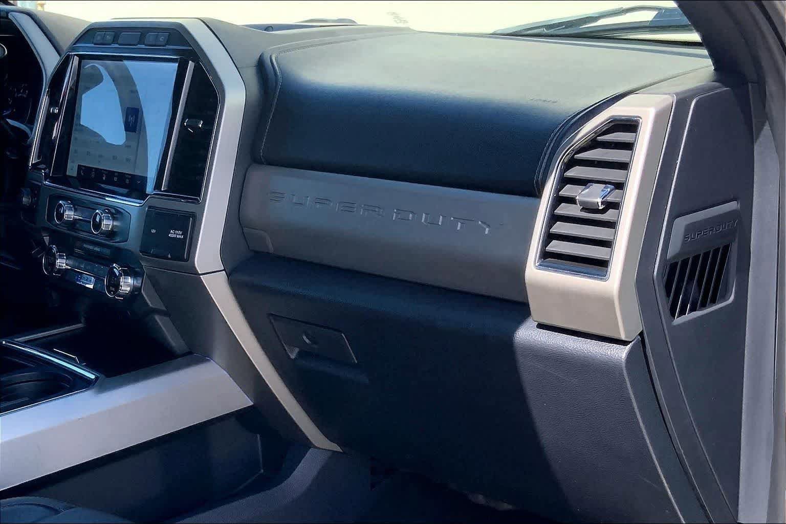 Used 2022 Ford F350 Lariat w/ Lariat Ultimate Package AWD/4WD image 24