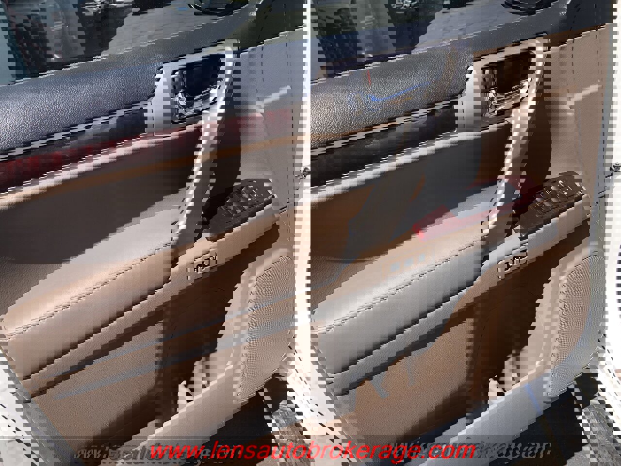 Used 2016 Lexus GX 460 w/ Premium Package image 9