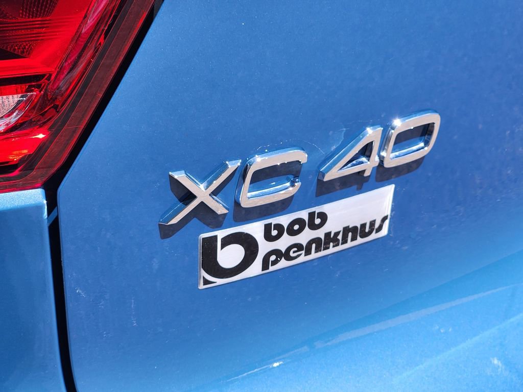 Used 2024 Volvo XC40 B5 Plus w/ Protection Package Premier AWD/4WD image 31