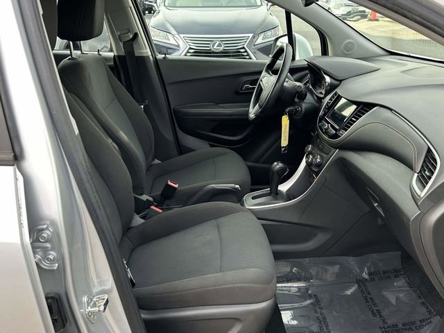 Used 2018 Chevrolet Trax LS image 20