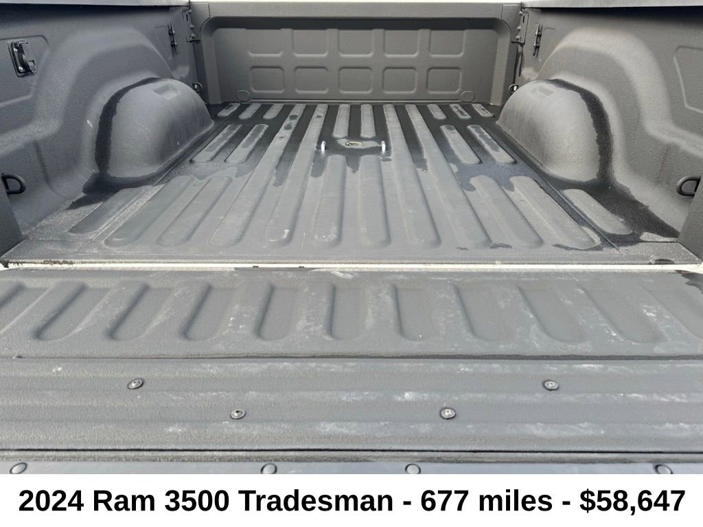 Used 2024 RAM 3500 Tradesman w/ Chrome Appearance Group image 9