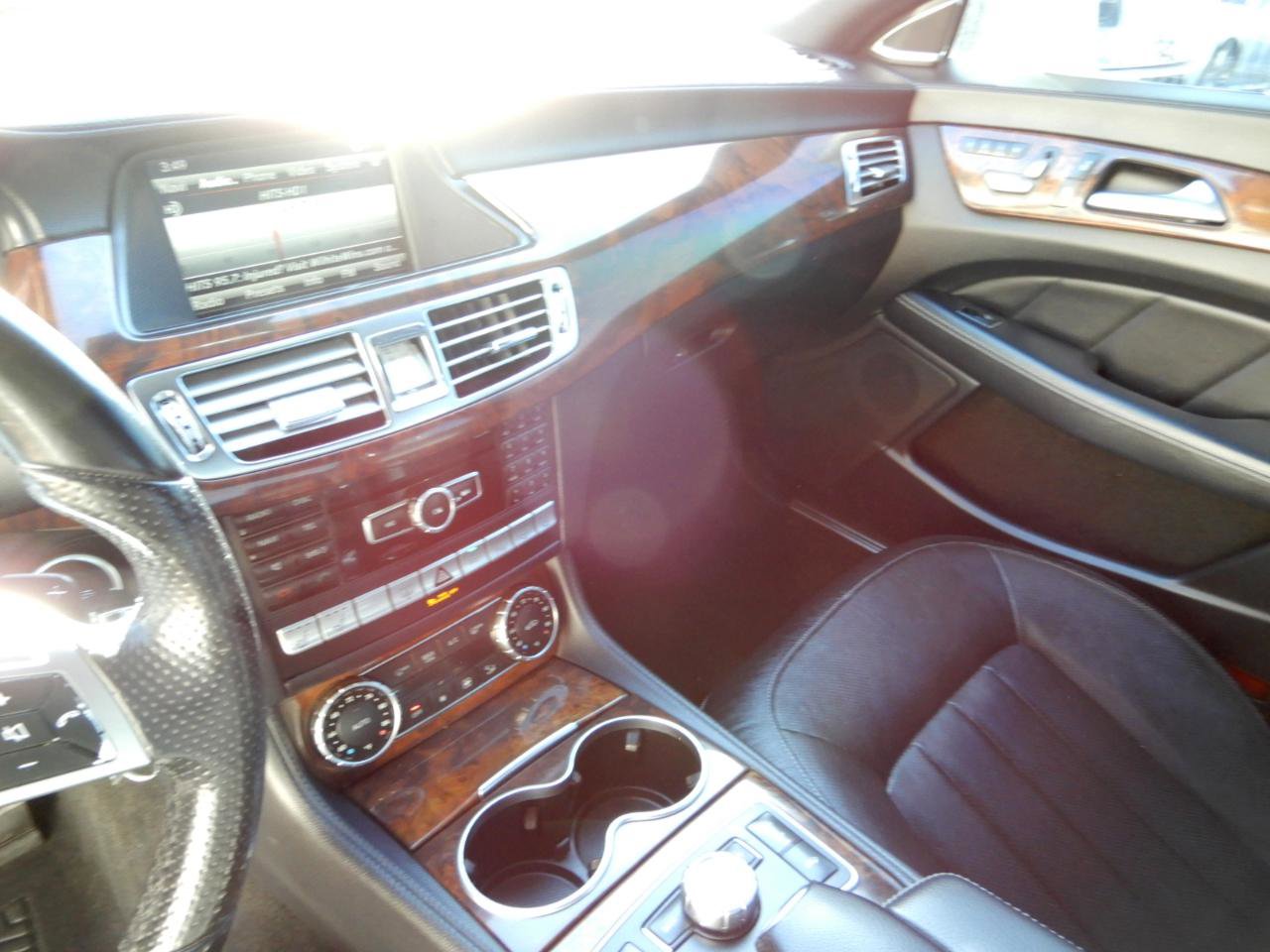 Used 2014 Mercedes-Benz CLS 550 4MATIC w/ Premium 1 Package image 14