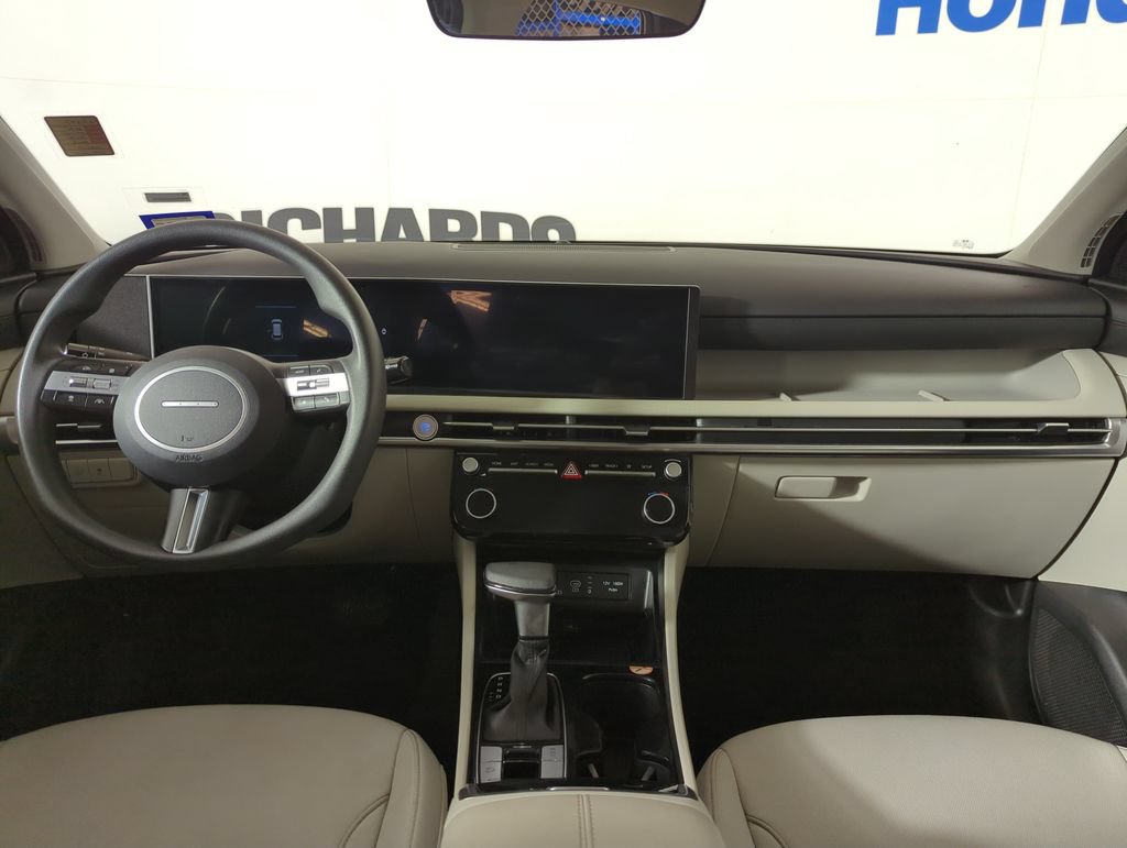 Used 2025 Hyundai Tucson SEL FWD image 10