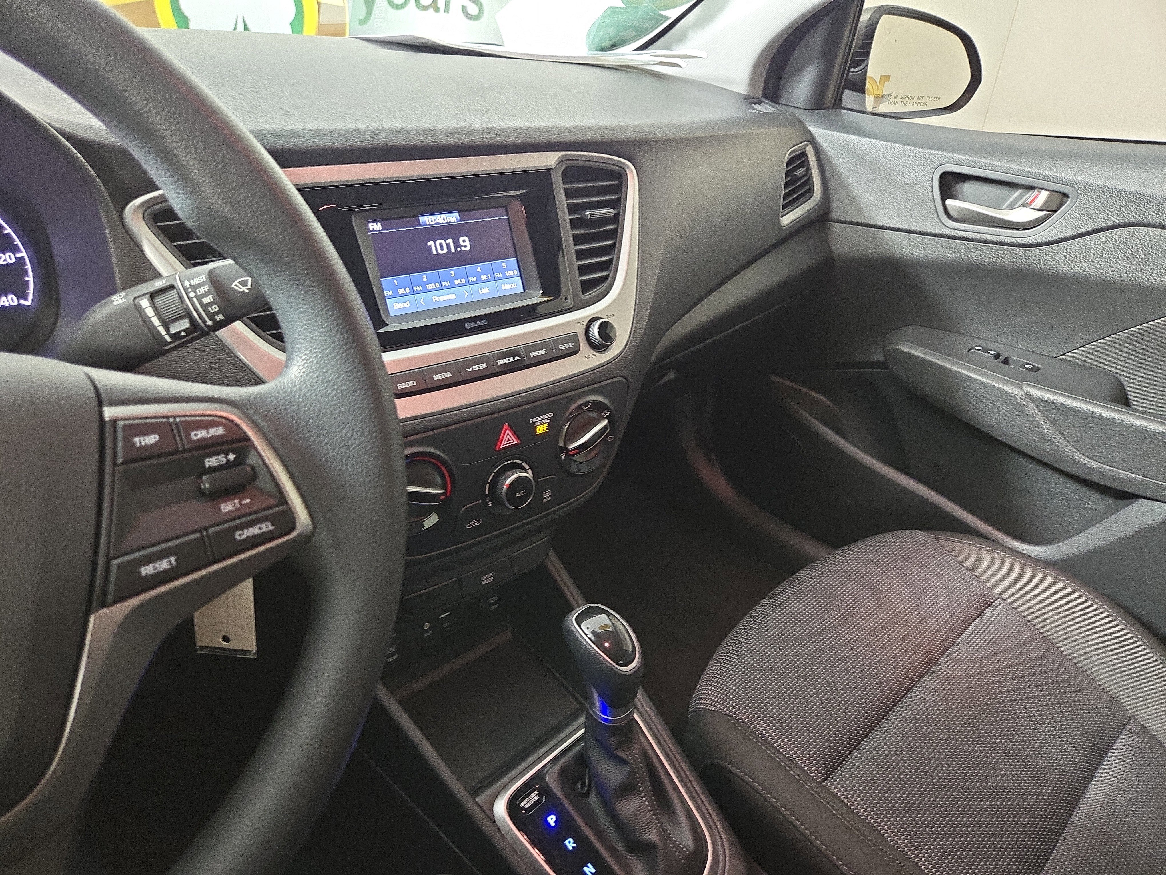 Used 2022 Hyundai Accent SE image 23