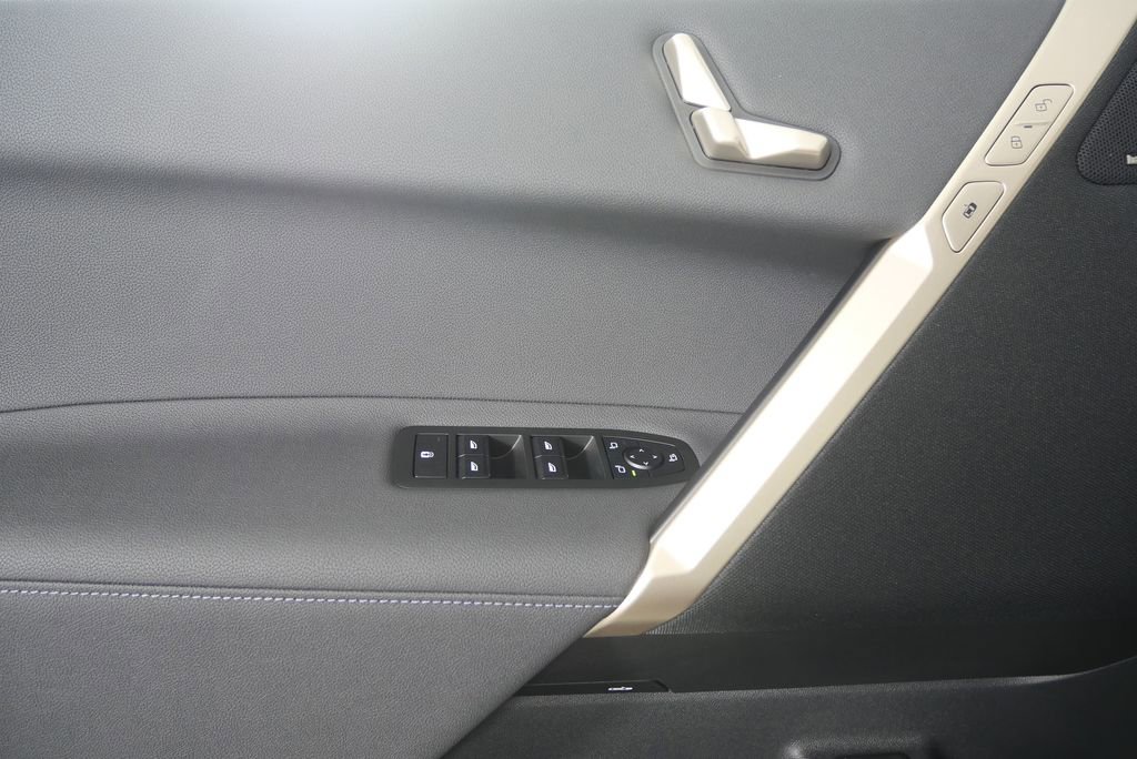 New 2026 BMW iX xDrive45 image 8