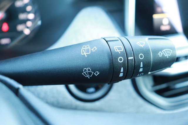 Used 2023 Jeep Compass Sport image 23