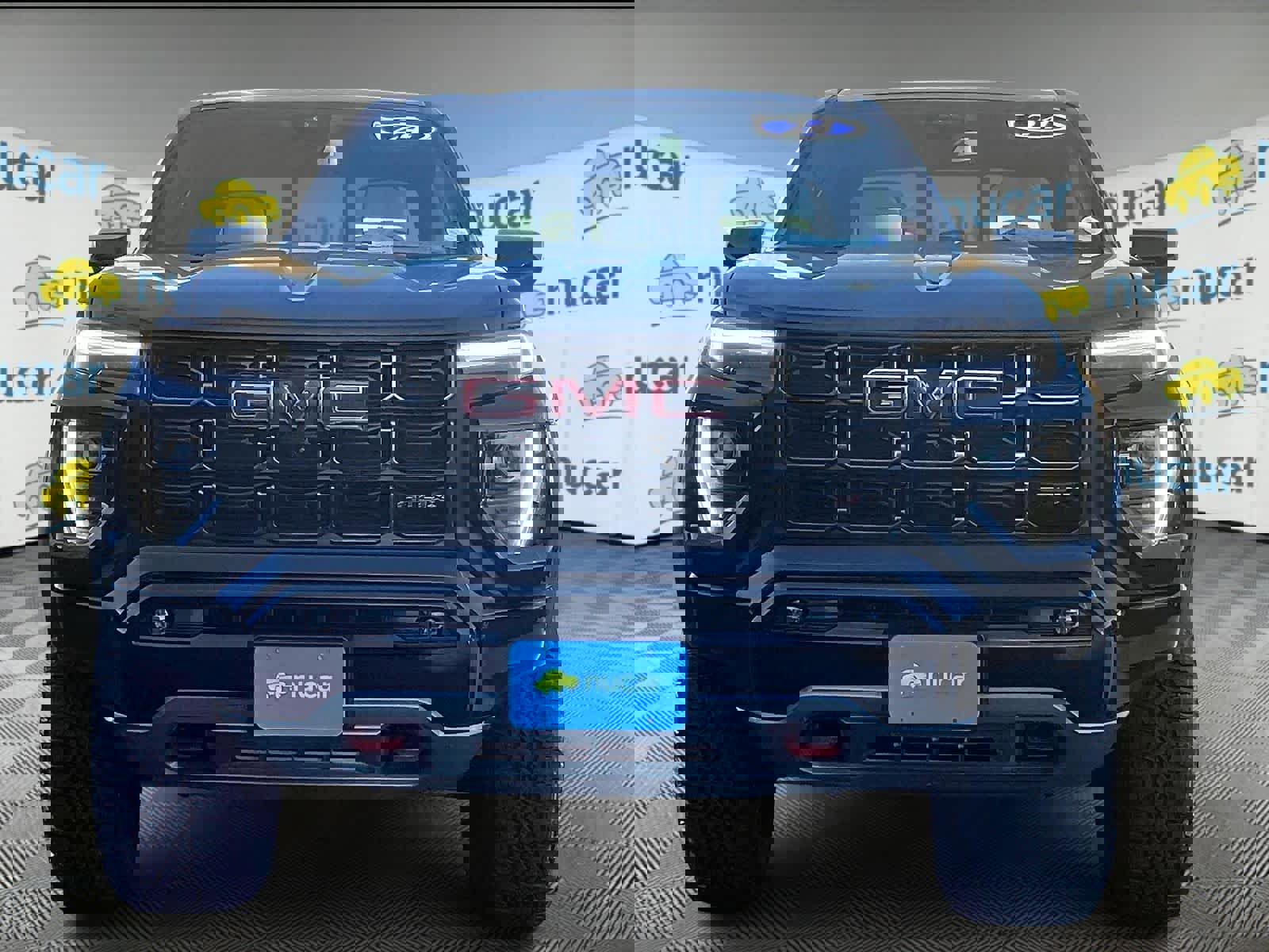 Used 2024 GMC Canyon AT4X AWD/4WD image 2