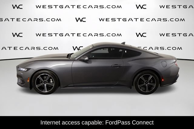Used 2025 Ford Mustang Coupe RWD image 5