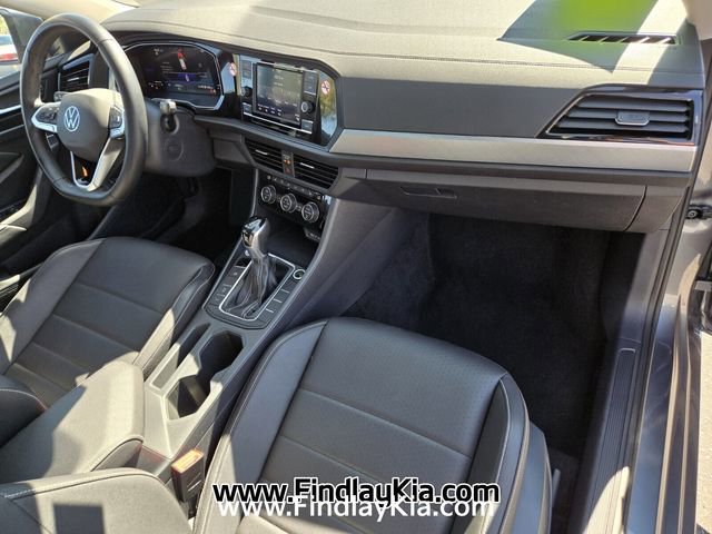 Used 2024 Volkswagen Jetta SE image 19
