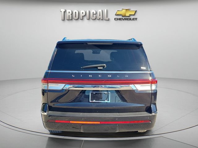 Used 2024 Lincoln Navigator Premiere AWD/4WD image 4