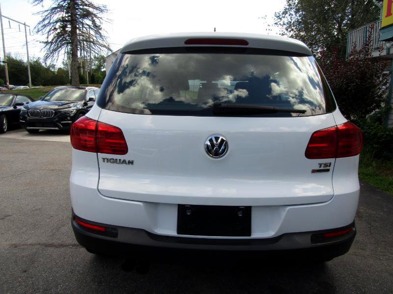 Used 2016 Volkswagen Tiguan S image 5