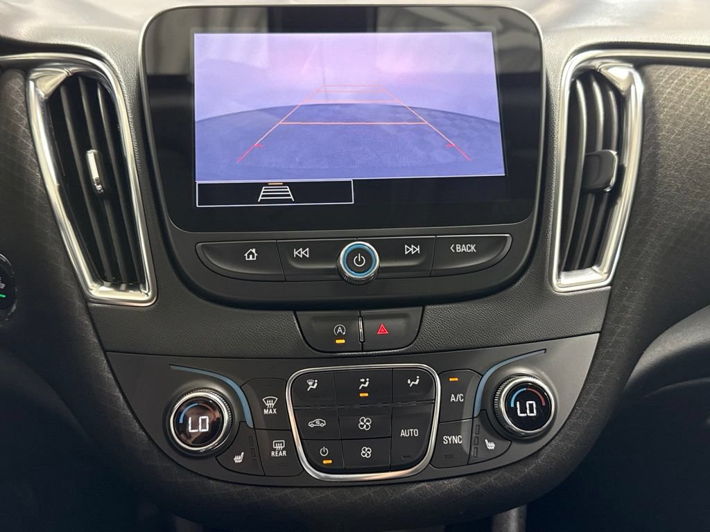 Used 2021 Chevrolet Malibu LT FWD image 31