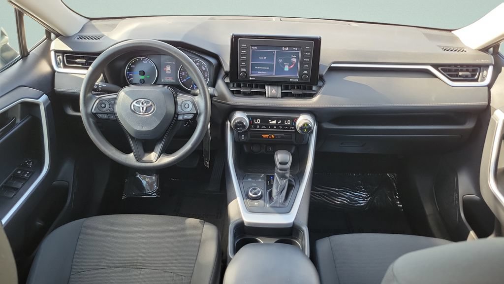 Certified 2020 Toyota RAV4 LE AWD/4WD image 11