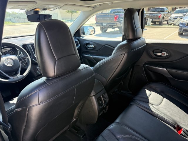 Used 2022 Jeep Cherokee Latitude Lux w/ Sun & Sound Group AWD/4WD image 23