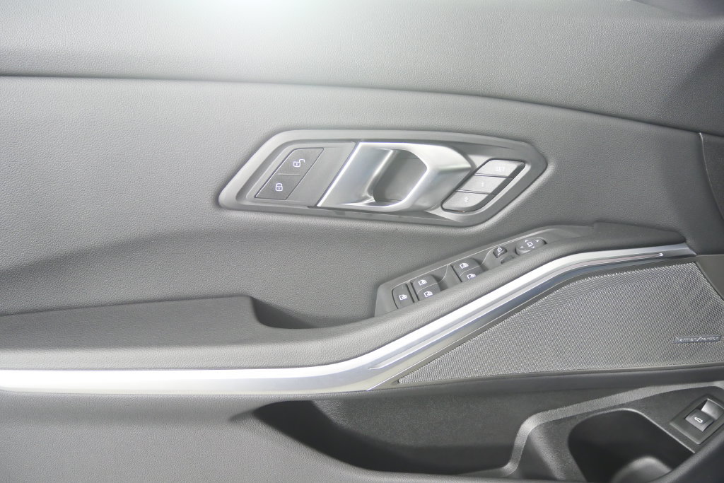 New 2026 BMW 330i Sedan w/ Premium Package RWD image 9