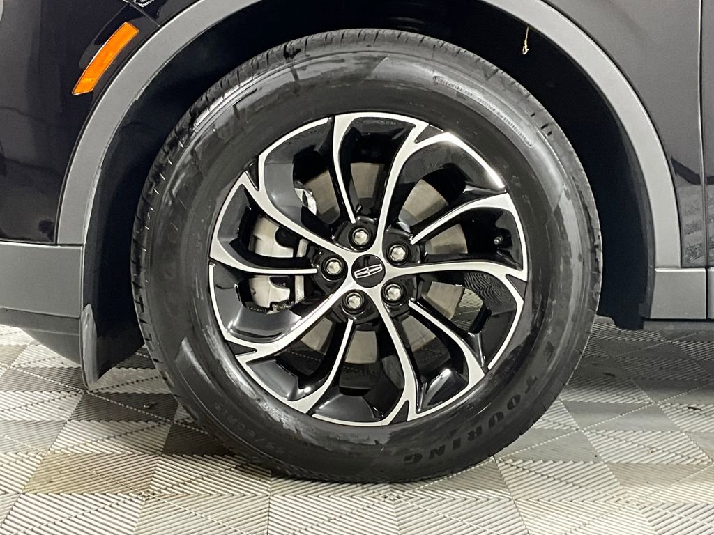 Used 2025 Lincoln Nautilus Premier AWD/4WD image 29