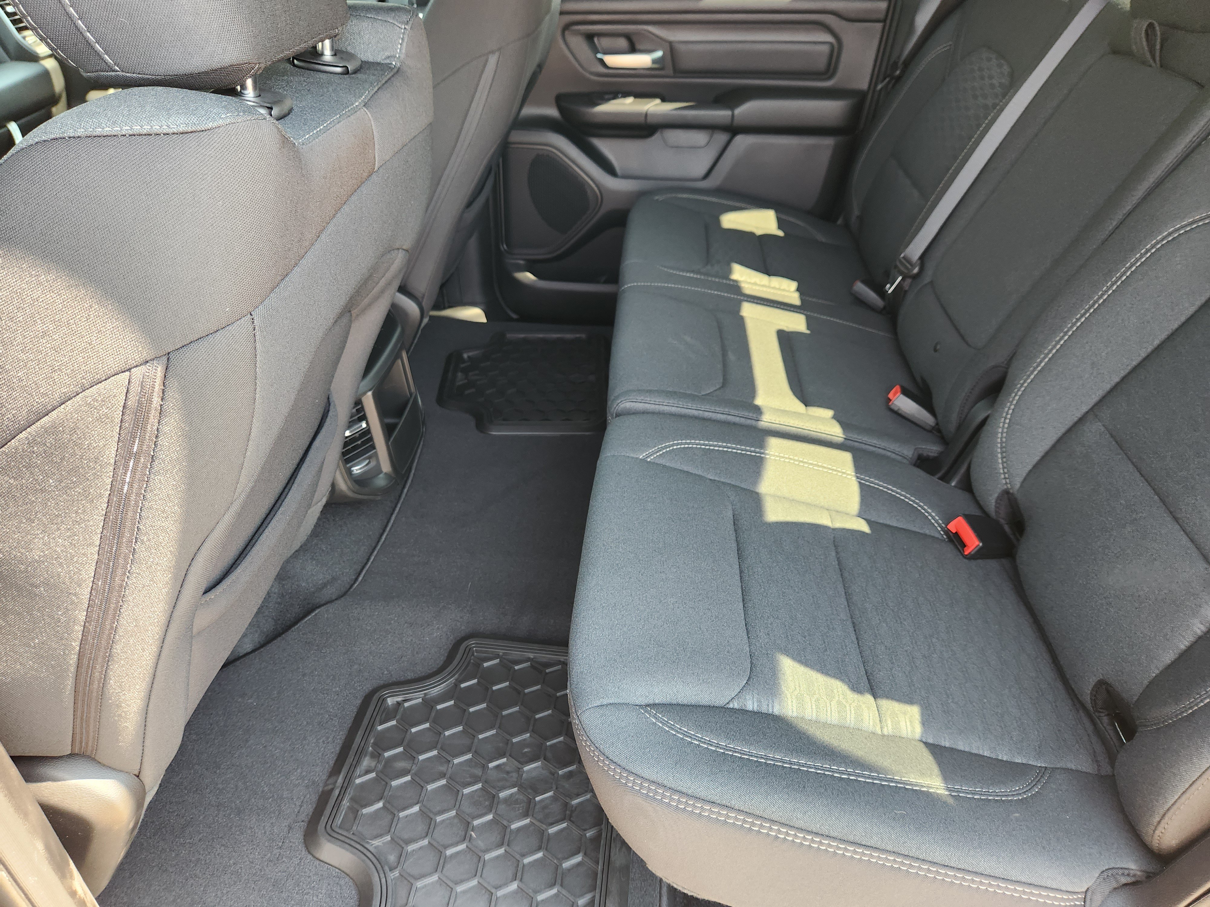 New 2026 RAM 1500 Express AWD/4WD image 19