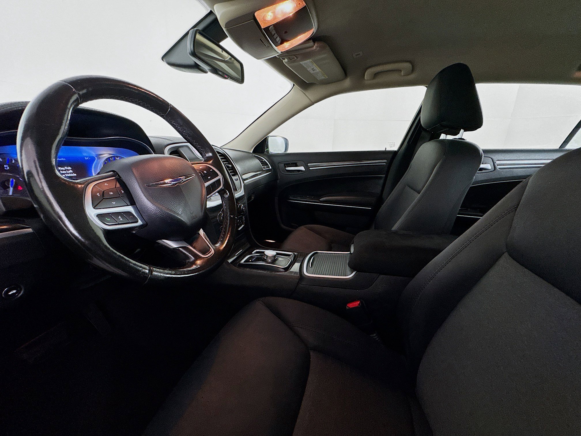 Used 2020 Chrysler 300 Touring RWD image 21