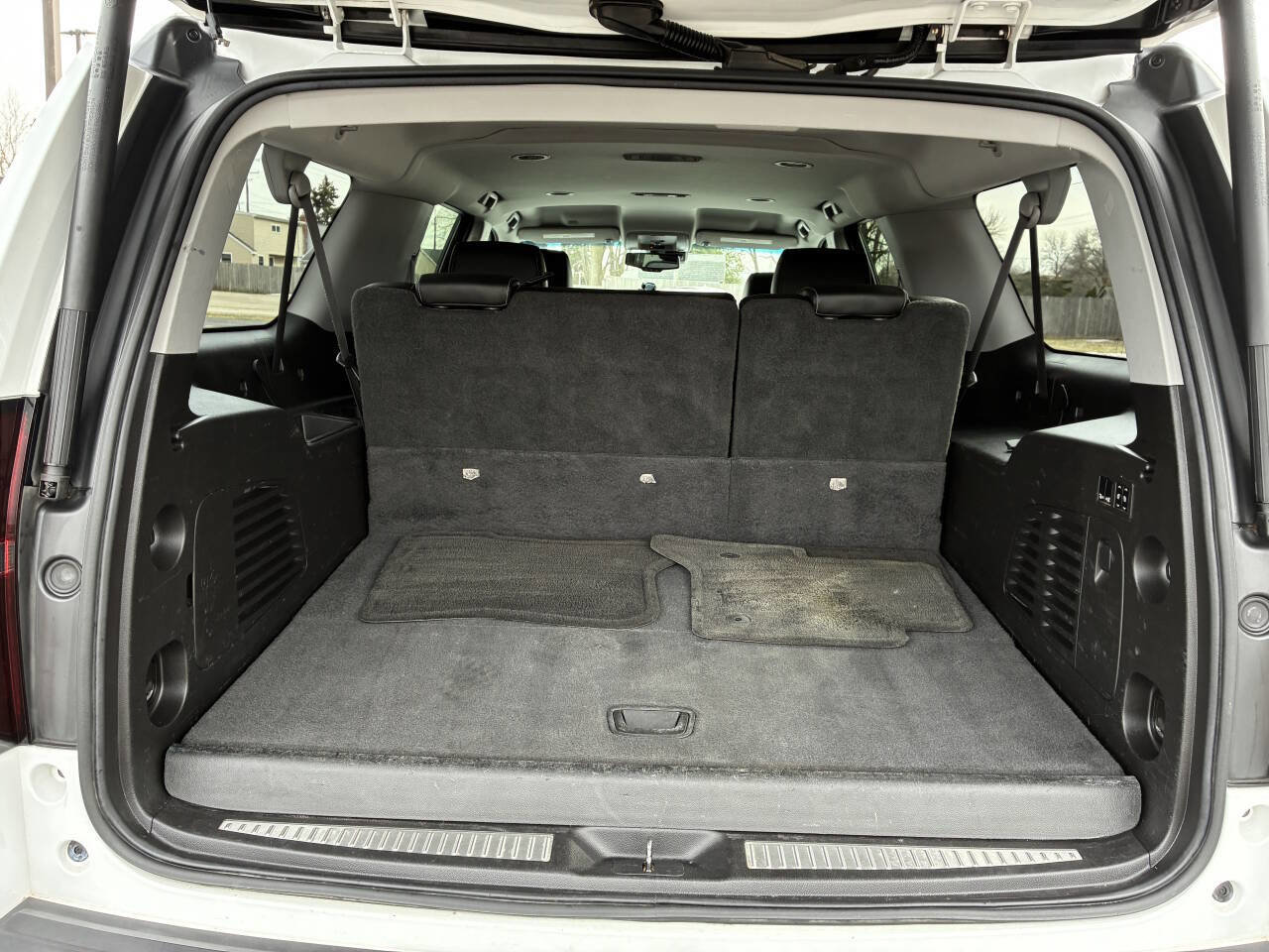 Used 2015 Chevrolet Suburban LT w/ Luxury Package AWD/4WD image 17